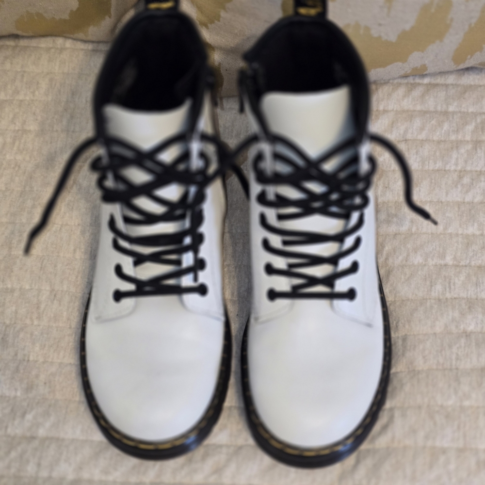 Doc Marten Youth 1460 Patent Leather Lace Up Boots size 3 - Picture 8 of 9